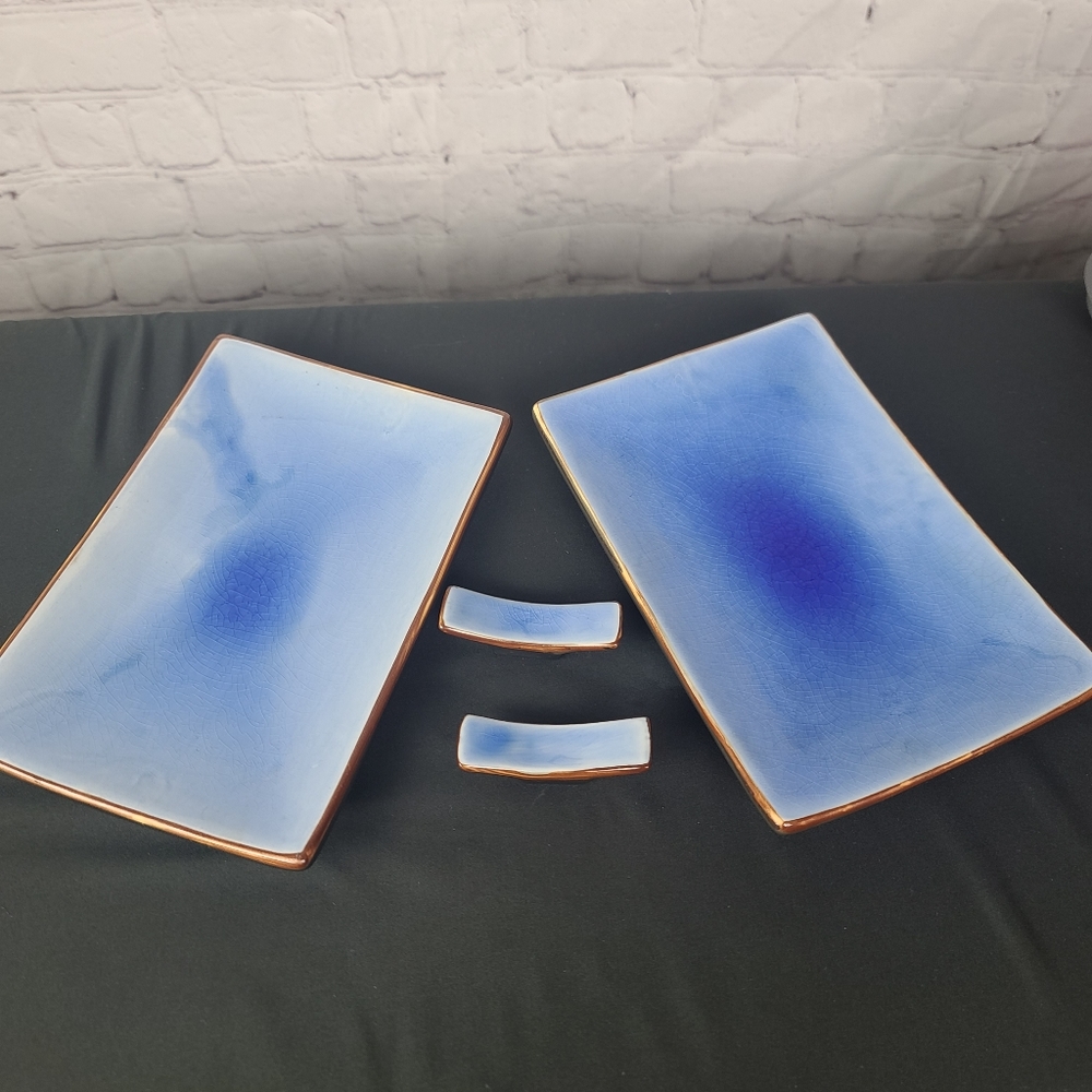 Asian Plates and Chopstick stands 4 pieces, 2 Plates, and 2 stands. Blue…